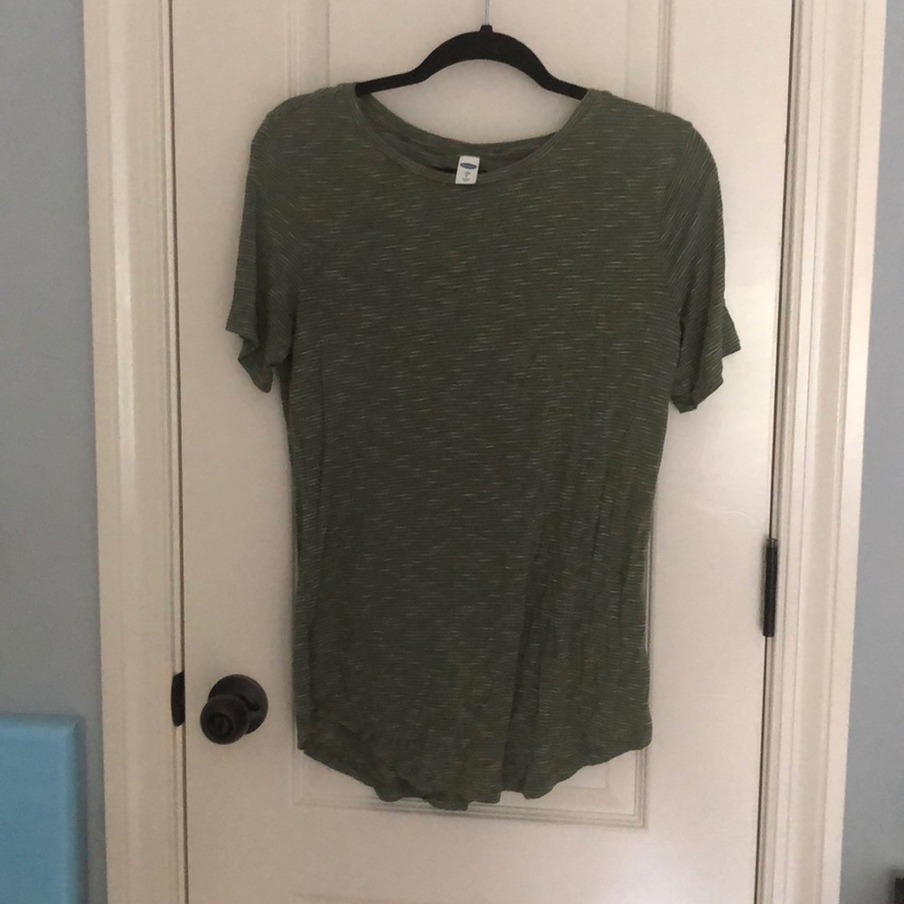 army green tee-shirt